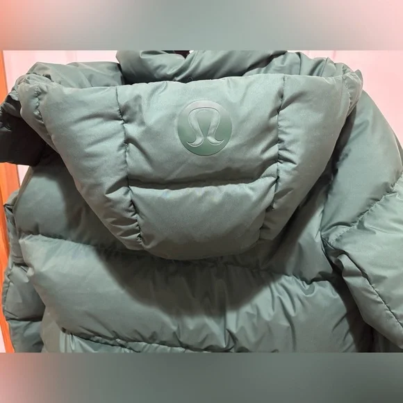 Lululemon Wunder Puff Puffer Jacket in Everglade Green - Size 8 - Picture 10 of 16